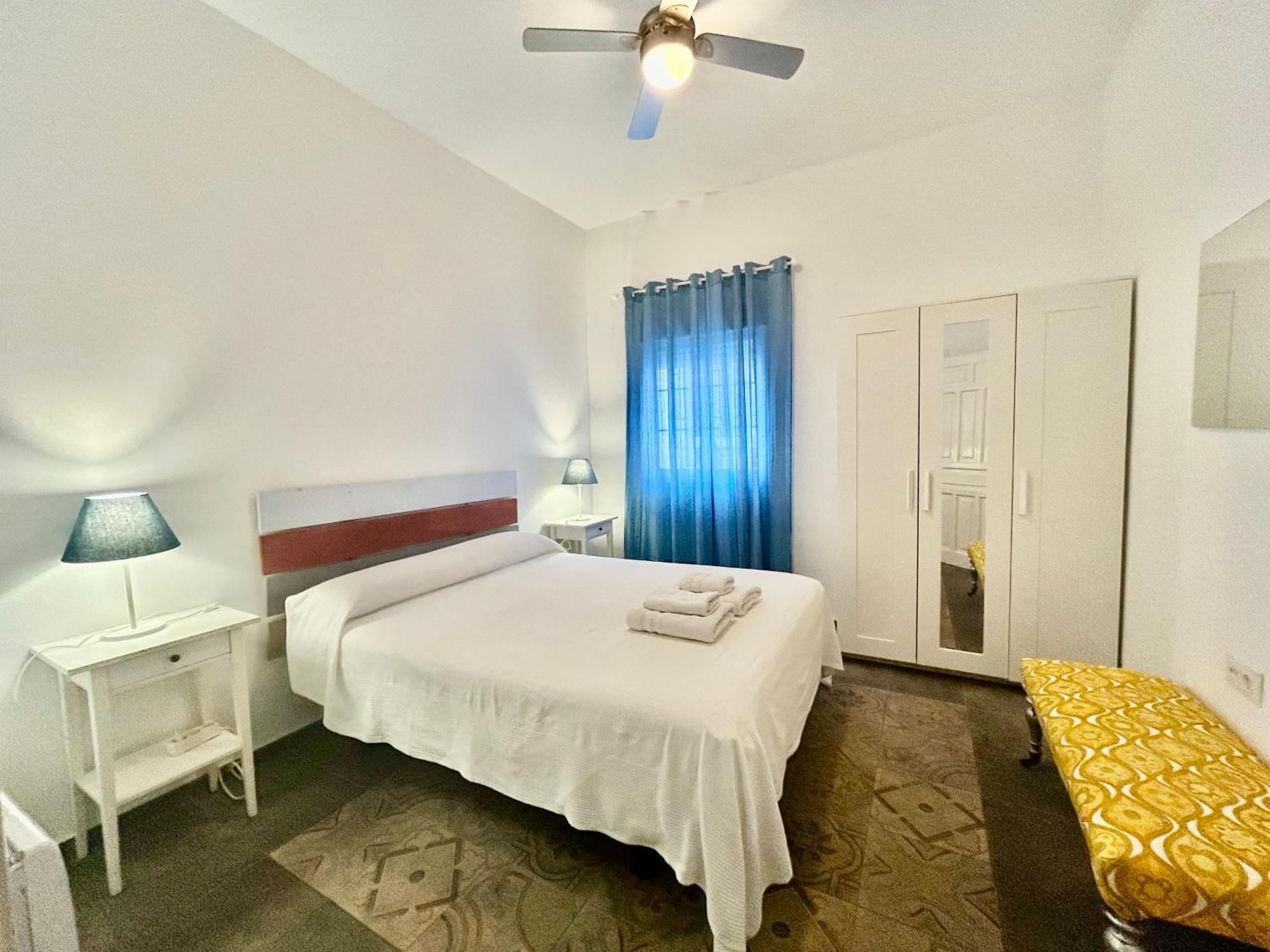 Acogedor Apt 8Pax 4Bdr 2Bth - Cozyhomesevilla1 エクステリア 写真
