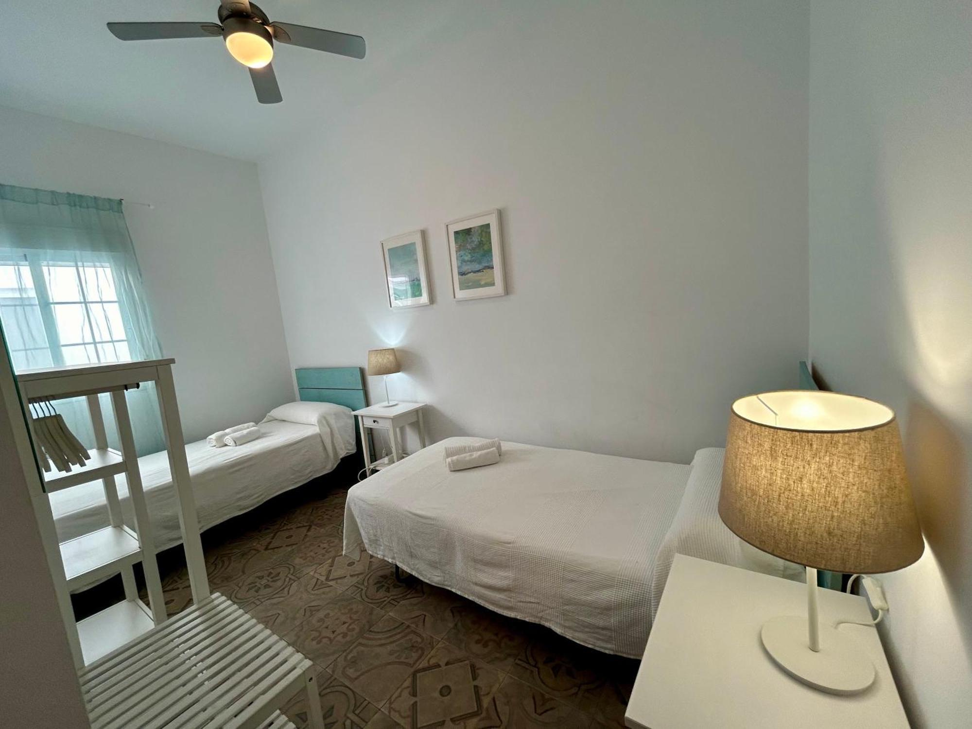 Acogedor Apt 8Pax 4Bdr 2Bth - Cozyhomesevilla1 エクステリア 写真