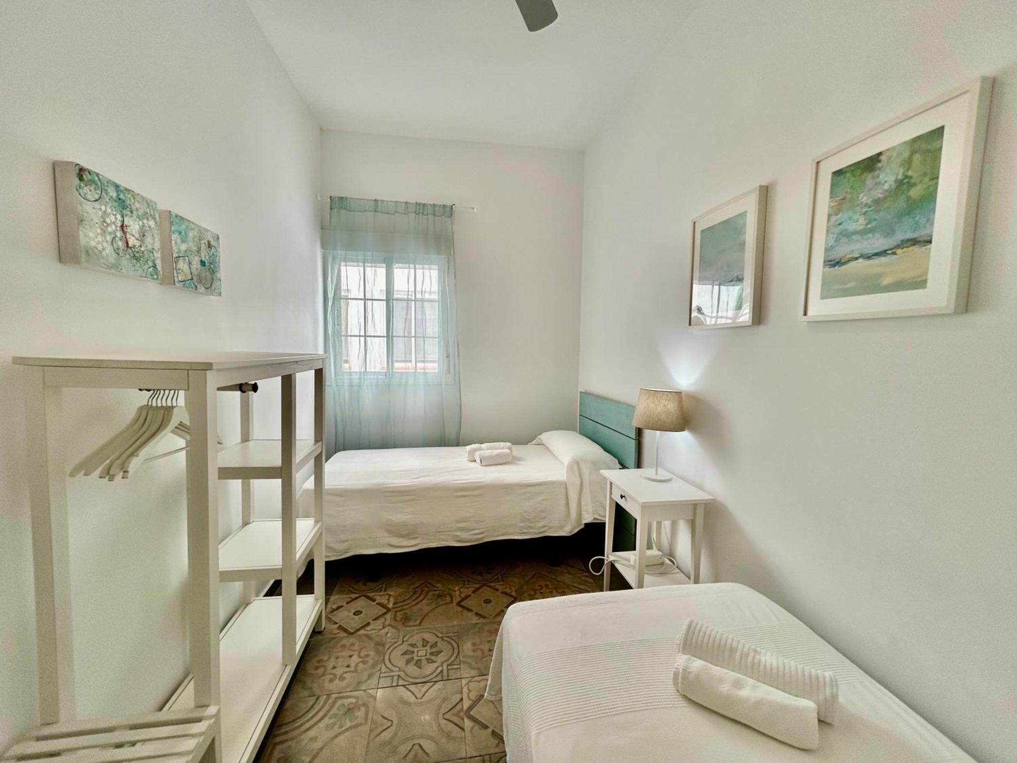 Acogedor Apt 8Pax 4Bdr 2Bth - Cozyhomesevilla1 エクステリア 写真