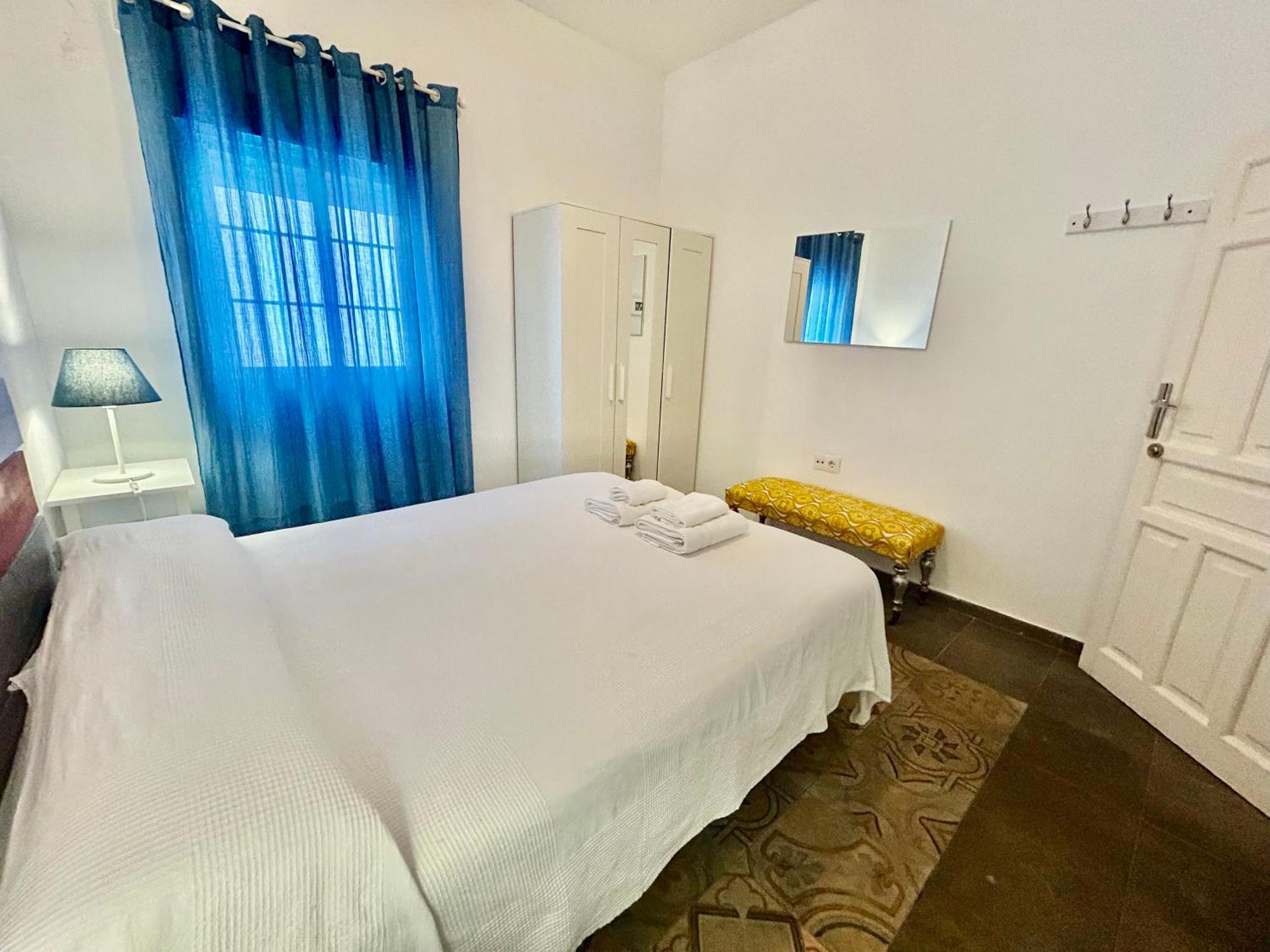 Acogedor Apt 8Pax 4Bdr 2Bth - Cozyhomesevilla1 エクステリア 写真
